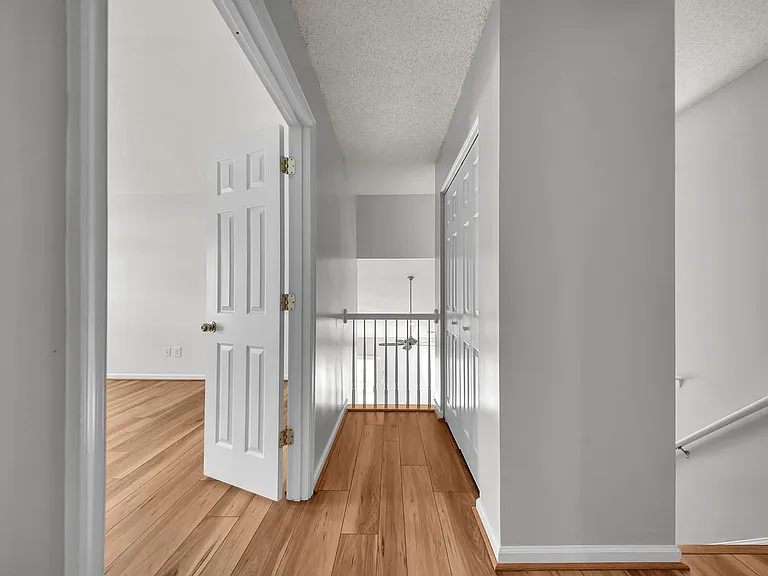 408 Holmes Blvd — Photo 33