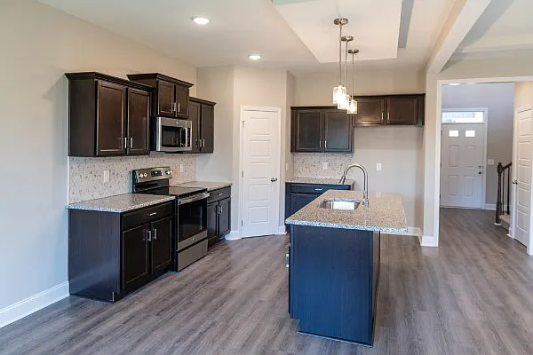 2402 Bucklin Dr — Photo 5