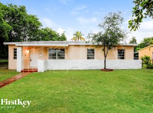 325 NW 190th St, Miami Gardens, FL 33169