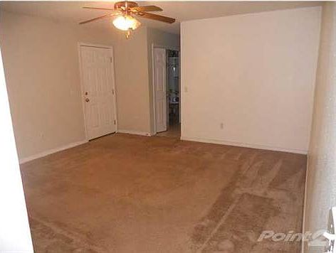 5th image of 2310 N 15th Ave