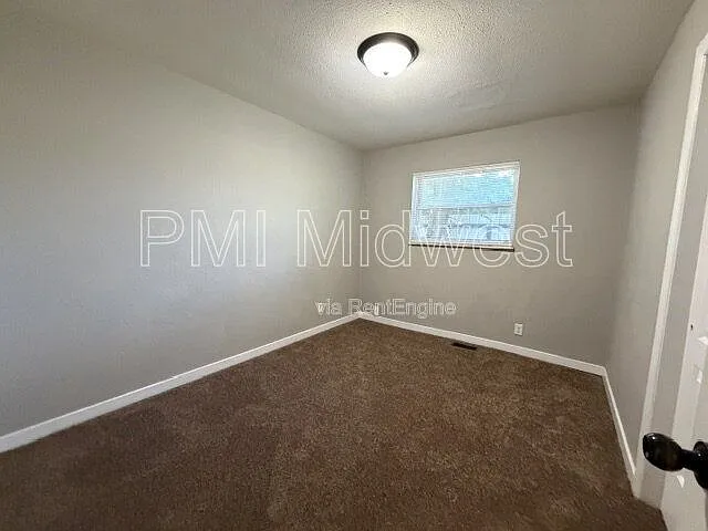 2419 N Bolton Ave — Photo 3
