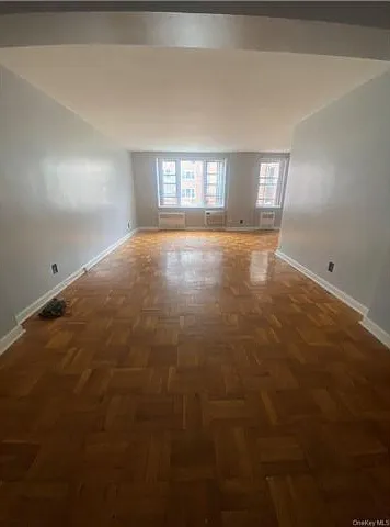 4 Sadore Ln #2W — Photo 2