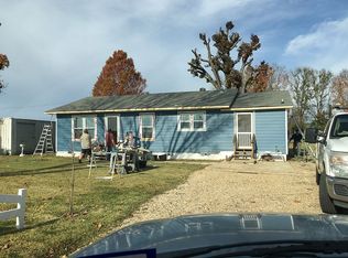 910 W Front St, De Kalb, TX 75559