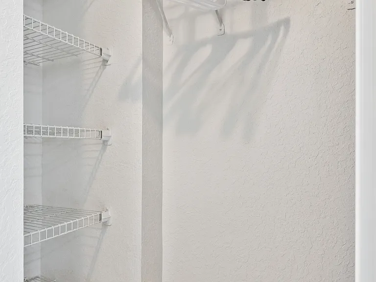 1000 Cove Cay Dr — Photo 17
