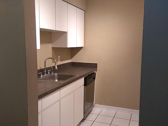 5th image of 9133 Tudor Dr APT 103