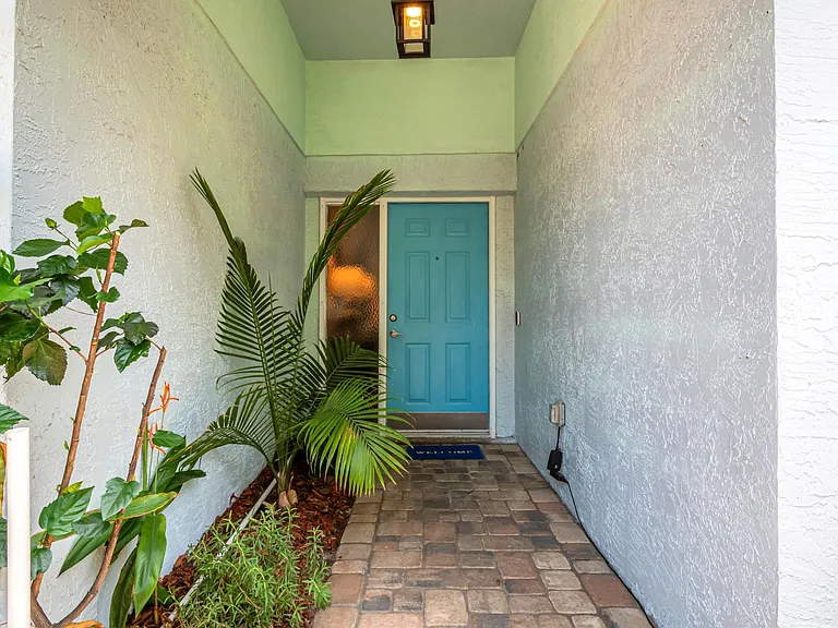 2168 Little Brook Ln — Photo 3