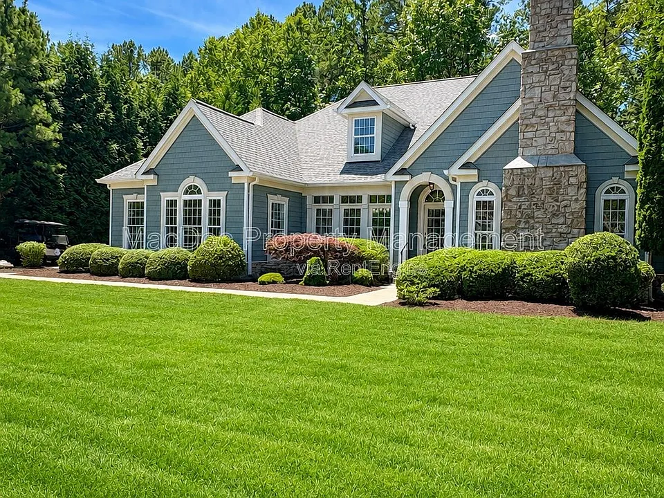 10802 Cedar Creek Dr