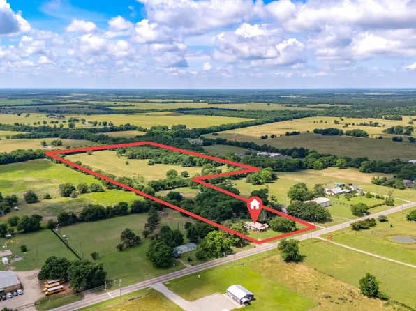 419 W Main St, Pecan Gap, TX 75469