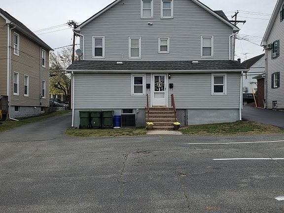 3rd image of 125 Main St