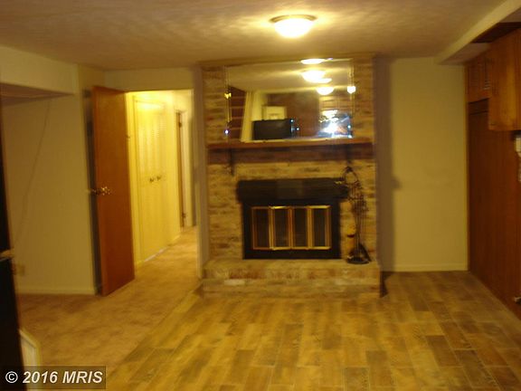 2nd image of 4119 Redwood Cir