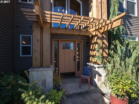 3rd image of 19325 Suncrest Dr