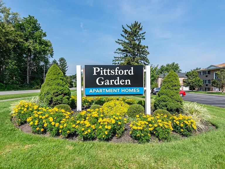 Pittsford Garden Apartment Homes — Photo 16