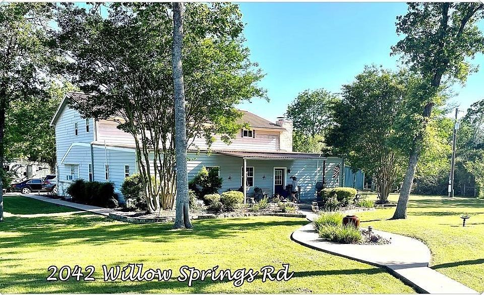 1st image of 2042 Willow Springs Rd