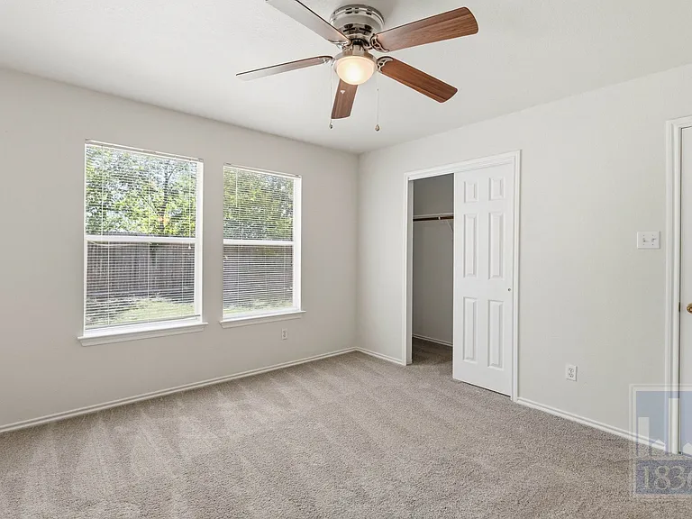 228 Pearl Lake Dr — Photo 8