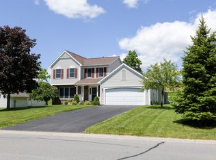 5910 King Hill Dr, Farmington, NY 14425