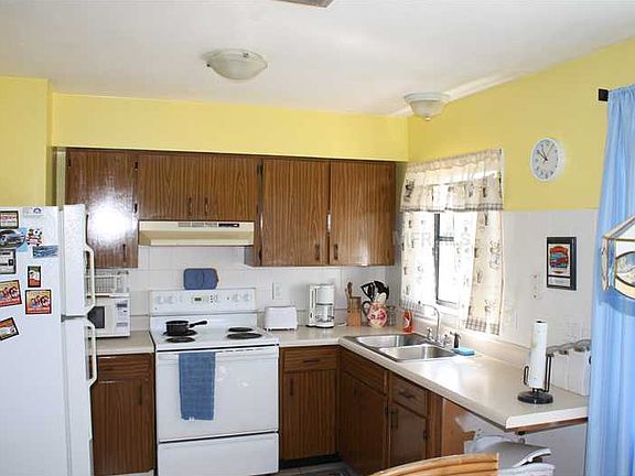 2nd image of 8623 Alam Ave