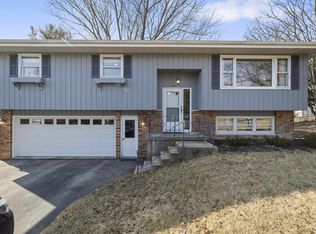 125 Jill Ct, Oregon, WI 53575