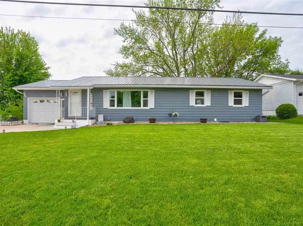 103 Leo Blvd, Williamsburg, IA 52361