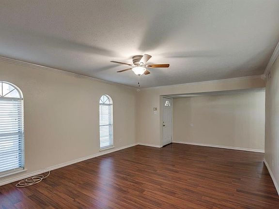 5th image of 330 Thistle Dr
