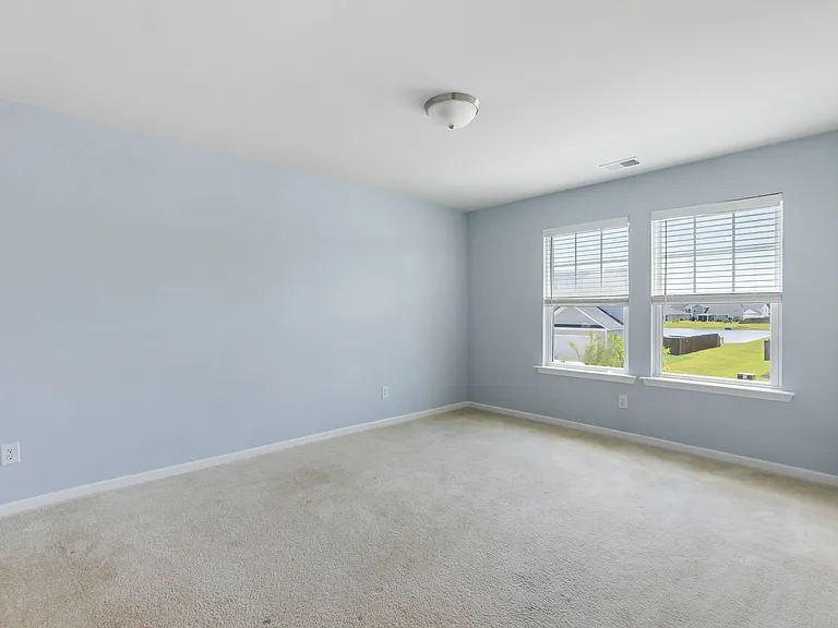 402 Carrara Dr — Photo 7