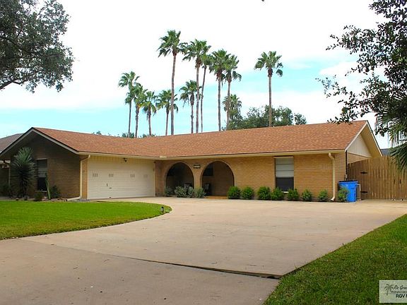 2nd image of 1924 Tangerine Dr