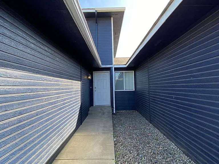 3413 Cascade Loop — Photo 12