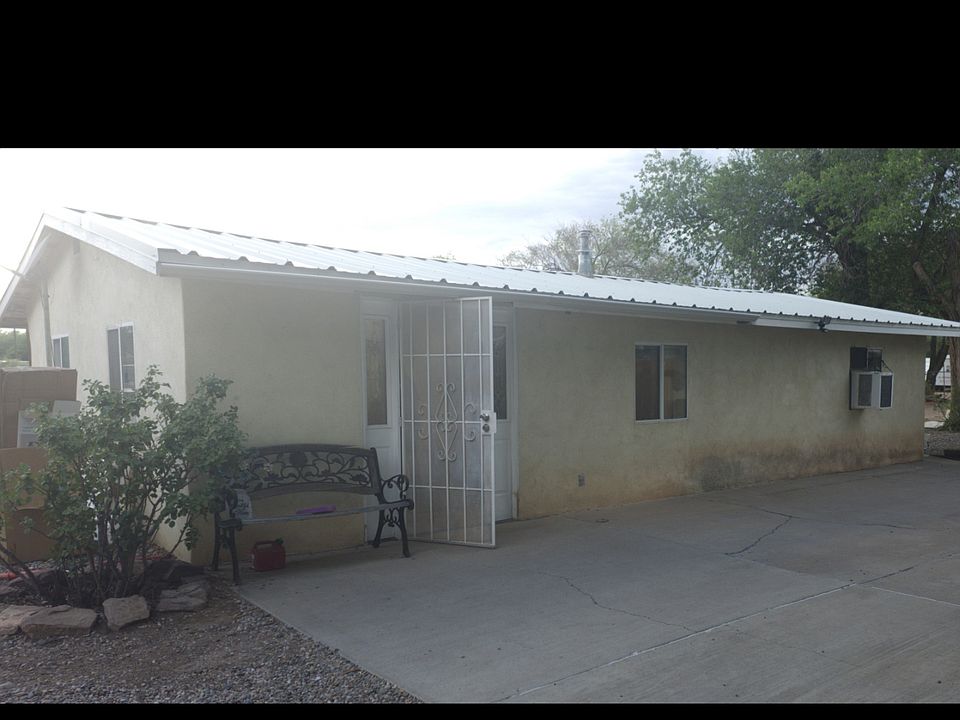 1st image of 2415 Foothill Dr SW #1/2