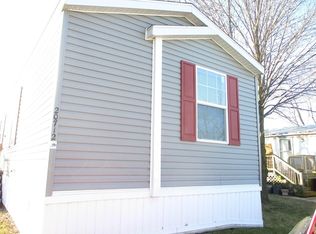 20712 Rosedale Dr, Clinton Twp, MI 48036