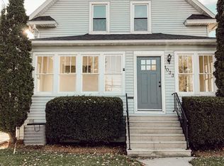 1033 N Sawyer St, Oshkosh, WI 54902