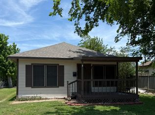118 E Murrill St, Baytown, TX 77520