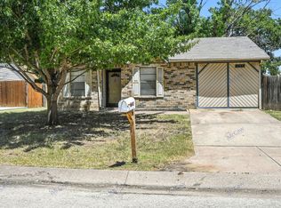 2441 Sweetwood Dr, Fort Worth, TX 76131