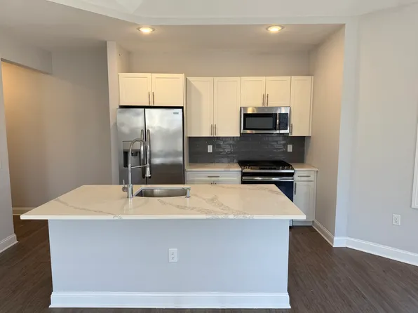 40 Park Ave, Park Ridge, NJ