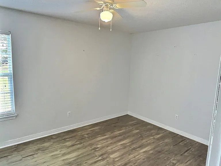 875 Laurelwood Dr — Photo 8