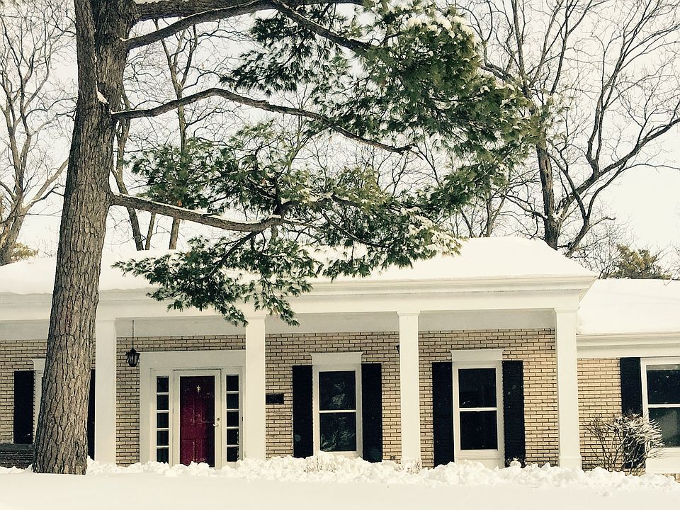 1st image of 822 Forest Hill Dr