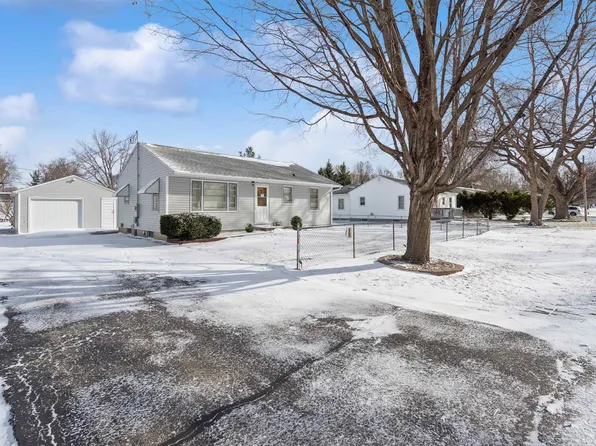 240 Marie Ave, Elk Run Heights, IA 50707