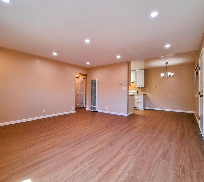 1st image of 890 Burbank Dr APT 2