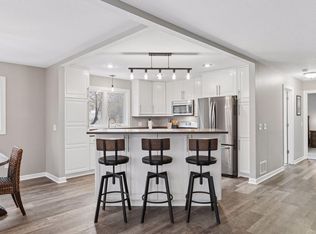 5420 Spring Ln, Minnetonka, MN 55345