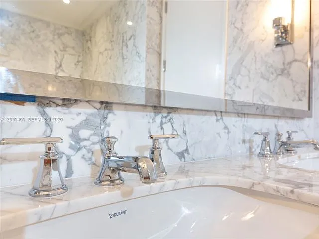 15701 Collins 1403 Sunny — Photo 14