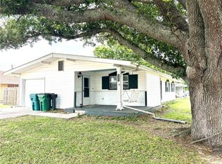 530 Dover Ln, Gretna, LA 70056