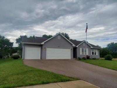 210 Sundance Trl, Capron, IL, 61012