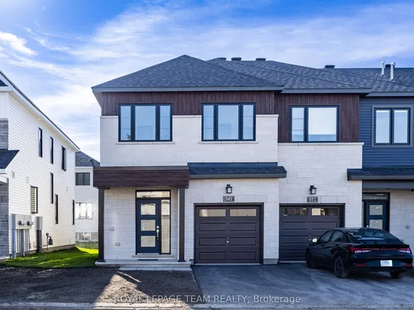 949 Locomotion Ln, Ottawa, ON K2V 0V4