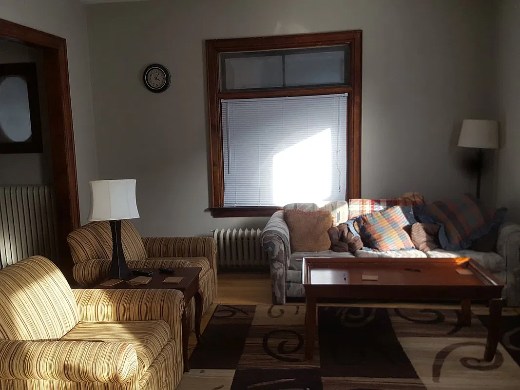 6 bed, 1700 sqft, $2,450 — Photo 3