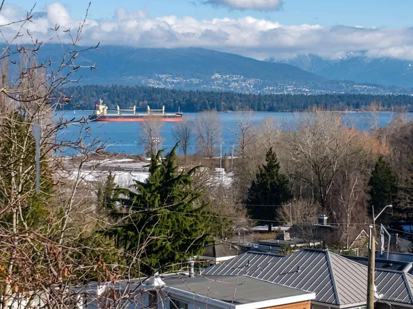 4390 Locarno Cres, Vancouver, BC V6R 1G3