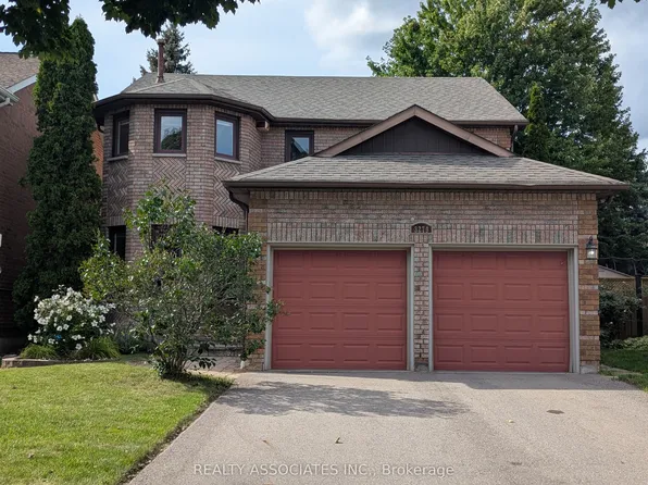 3279 Charlebrook Ct, Mississauga, ON L5L 5B4