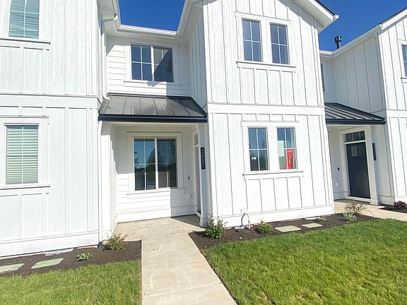 2nd image of 3807 Eagle Rd #3807