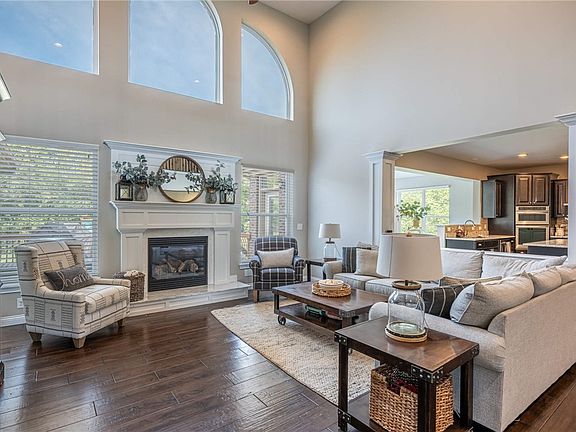4th image of 7239 Beaver Brook Dr
