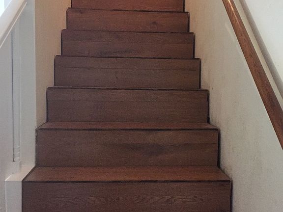 New laminate stairs