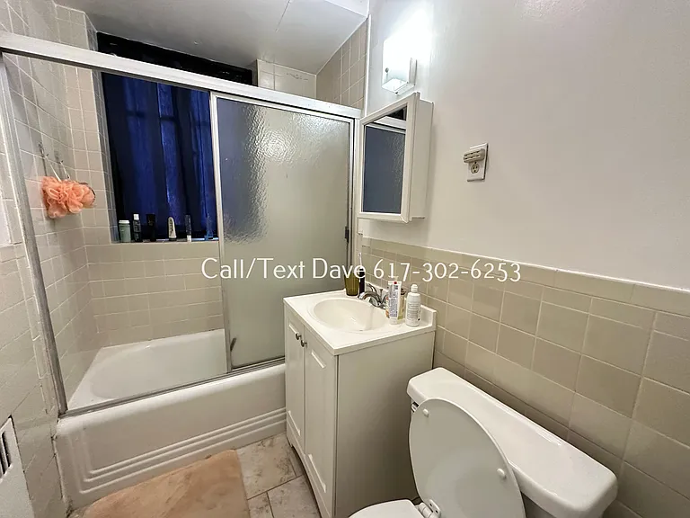 65 Strathmore Rd #2 — Photo 12