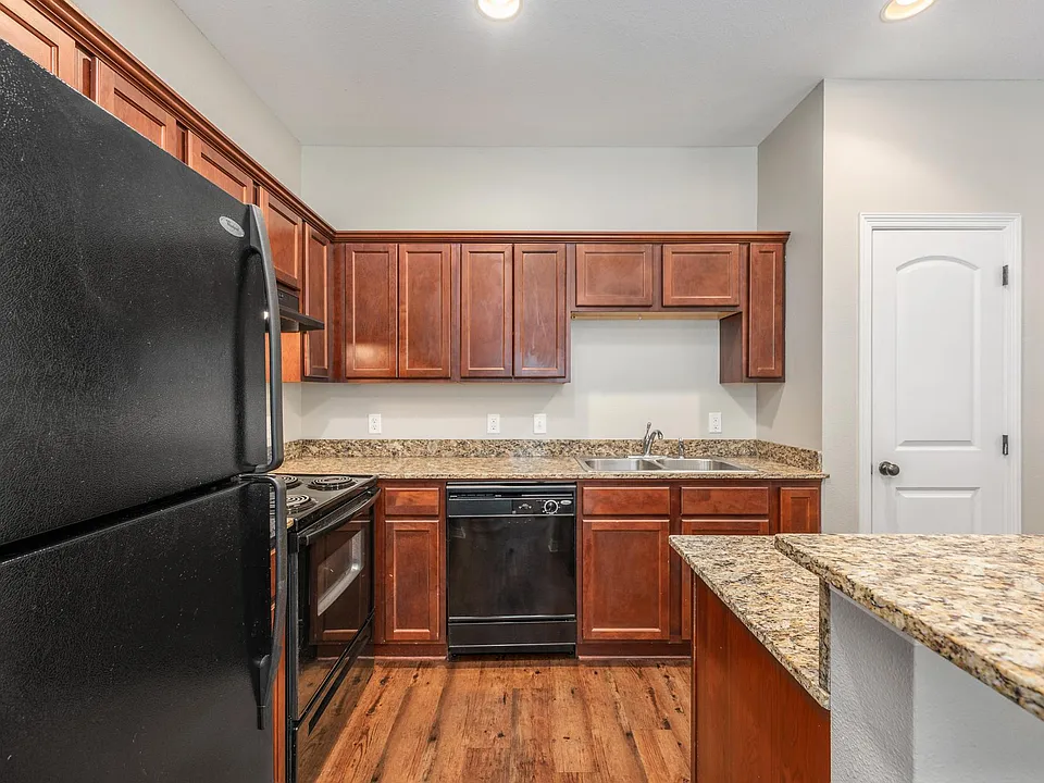 4141 Wellborn Rd #825