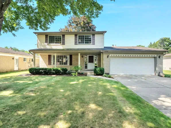 32229 Cambridge Dr, Warren, MI 48093